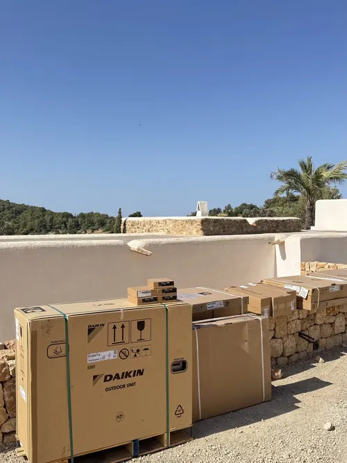 Equipos Daikin recibidos en obra en Ibiza