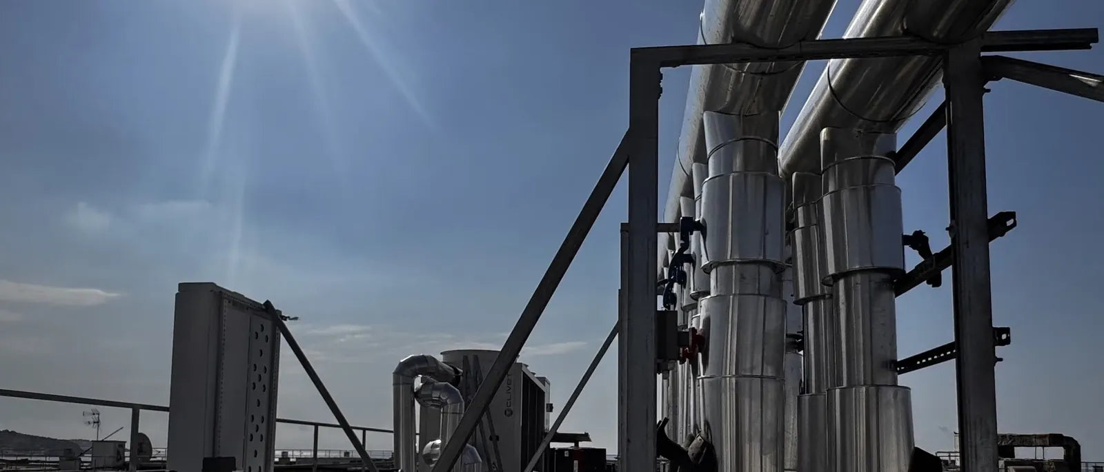 Instalacion tecnica en cubierta de un proyecto en Ibiza